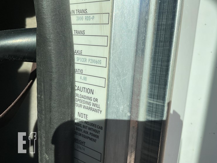 peterbilt-337-image-9