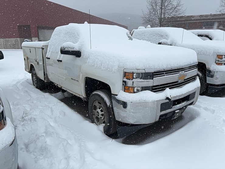 chevrolet-2500hd-image-2