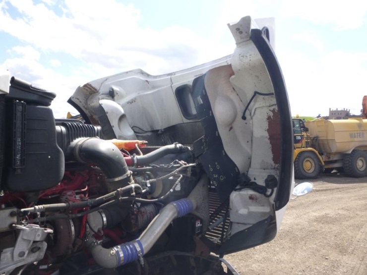 freightliner-coronado-122-image-23