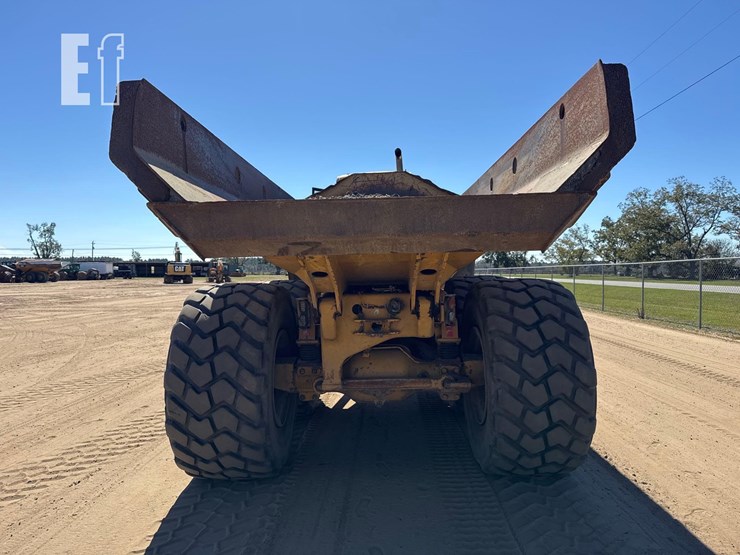 2007-caterpillar-725-image-3