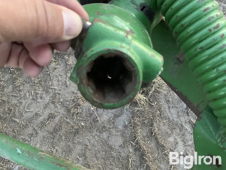 john-deere-38-image-11