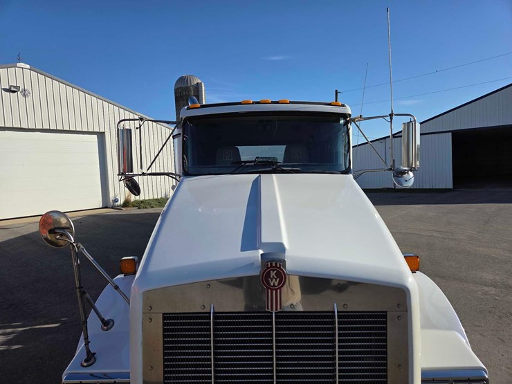 kenworth-t800-image-4