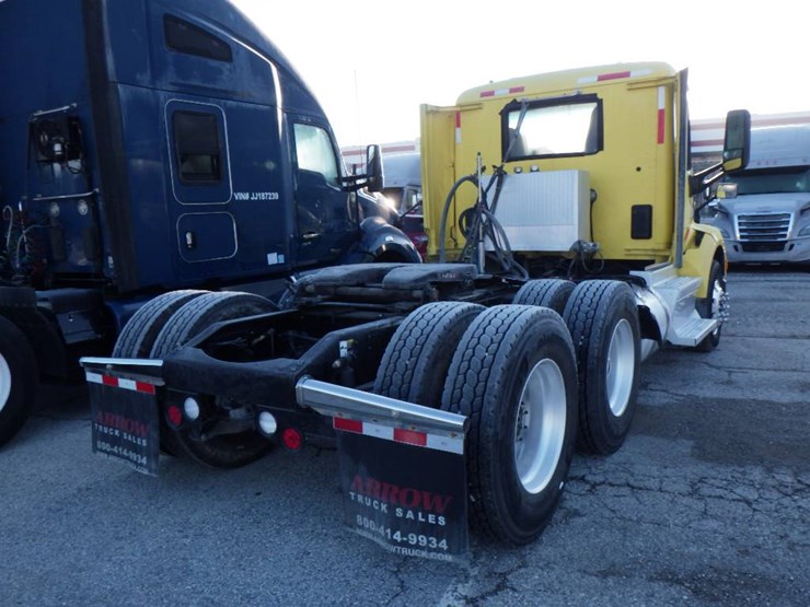 2018-peterbilt-579-image-7