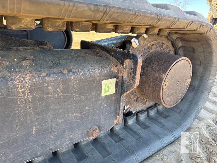 2019-caterpillar-305.5e2-cr-image-11