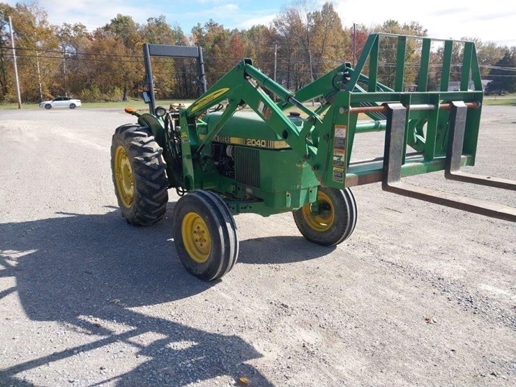 john-deere-2040-image-4