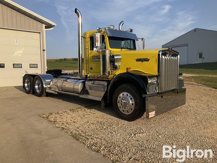 kenworth-w900-image-3