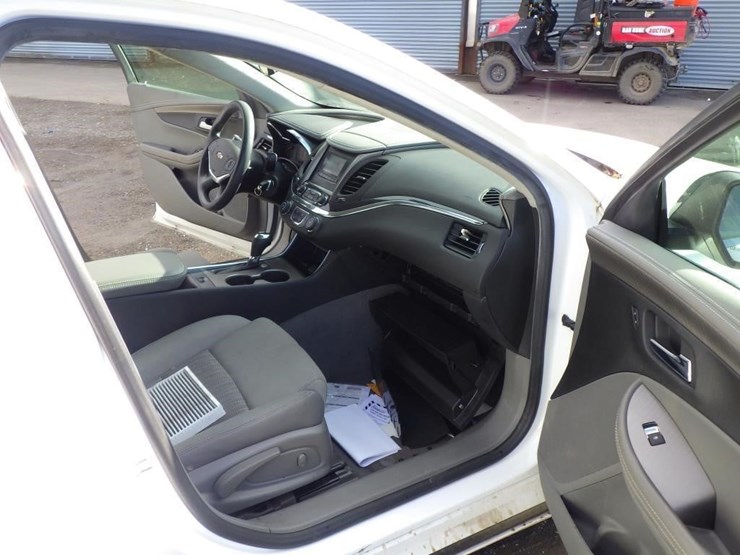 2017-chevrolet-impala-sedan-image-6