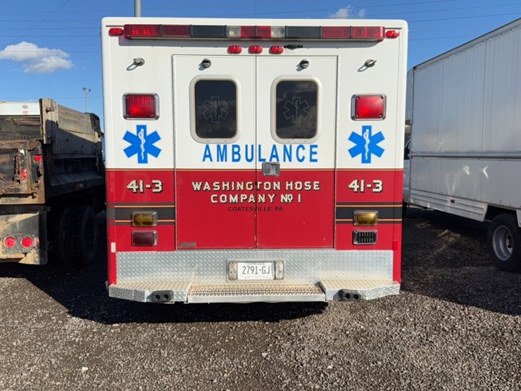 2006-ford-e450-image-8