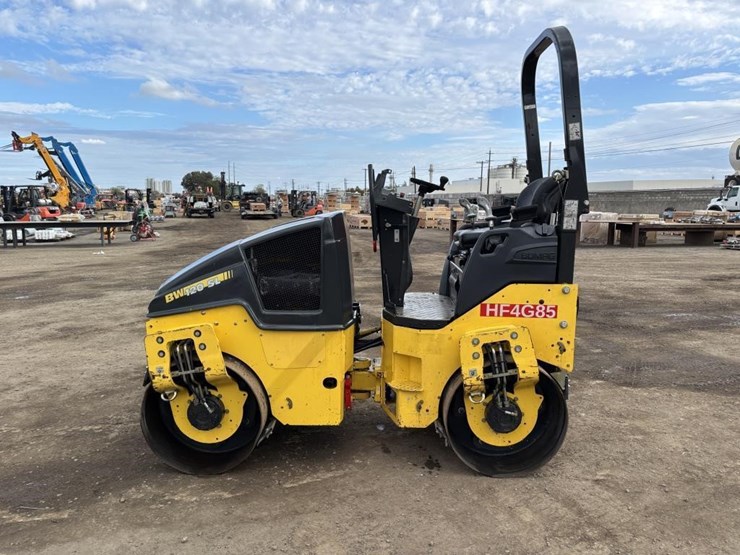 2017-bomag-bw120-image-5