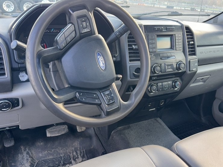 2018-ford-f350-image-23