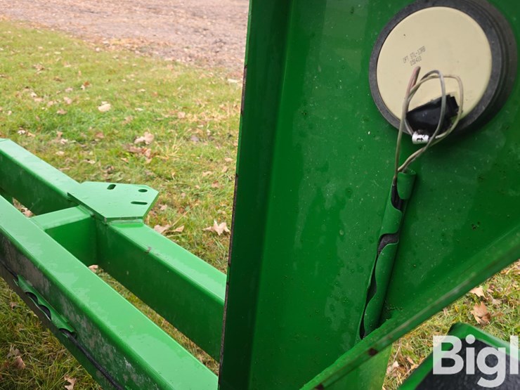 hitch-doc-hsc2000-seed-tender-image-18