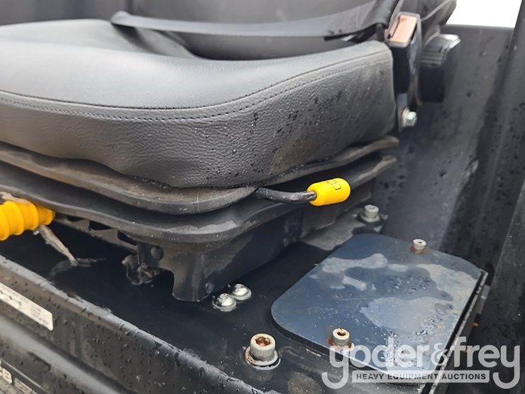 2023-jcb-ct260-120-image-73