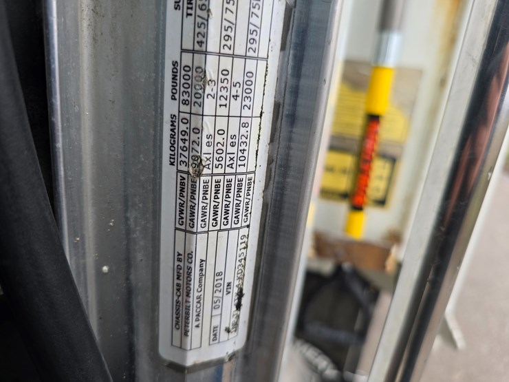 peterbilt-367-image-161