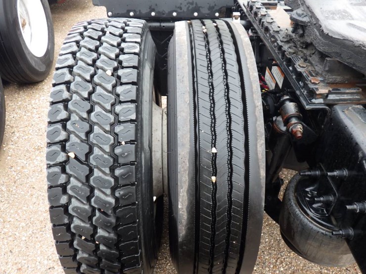 freightliner-cascadia-125-image-11