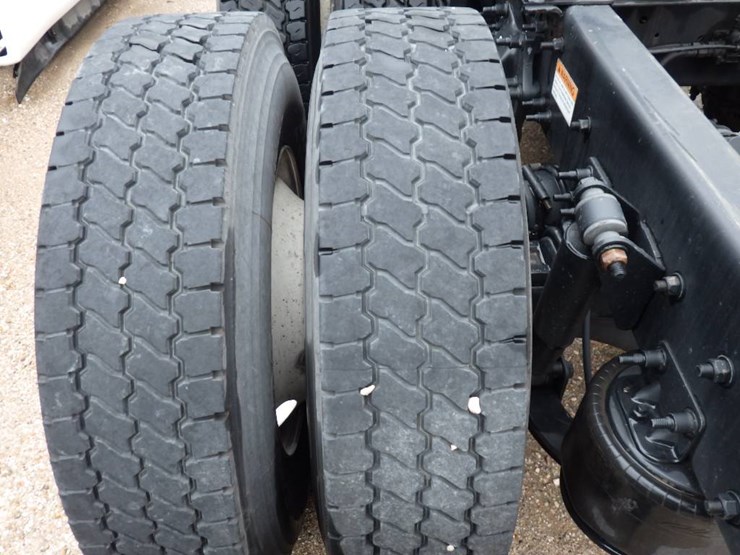 freightliner-cascadia-126-image-18