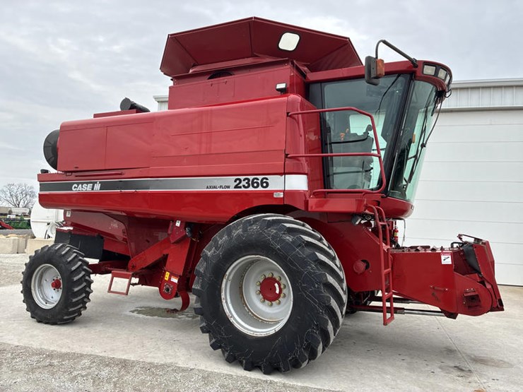case-ih-2366-image-1