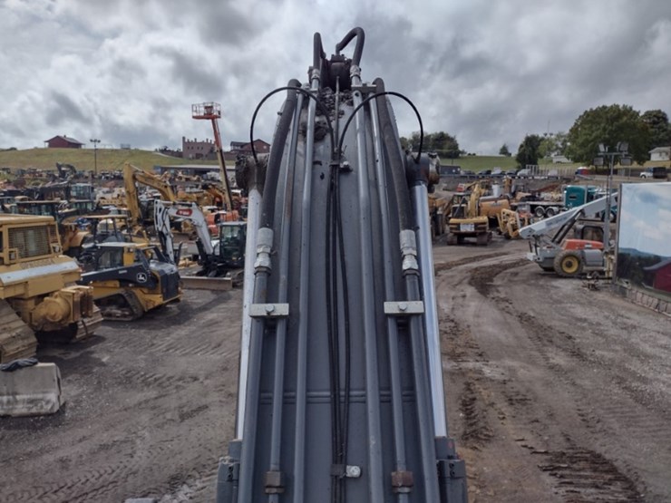 deere-250g-lc-image-48