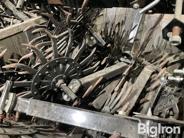 hiniker-spiked-rolling-rotary-hoe-attachment-image-17