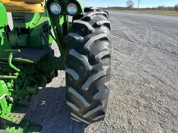 john-deere-4020-image-43