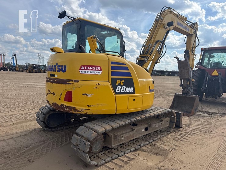 komatsu-pc88mr-10-image-4