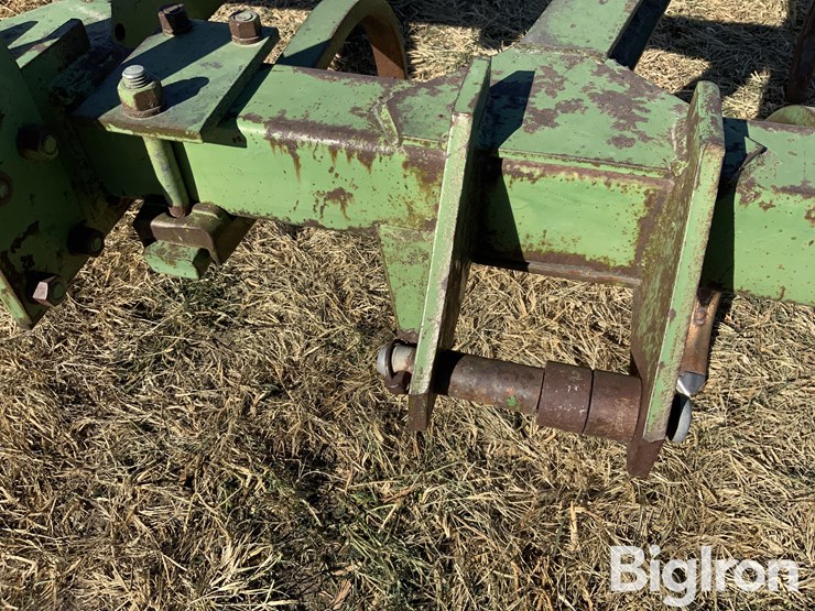 john-deere-3-pt.-chisel-image-10