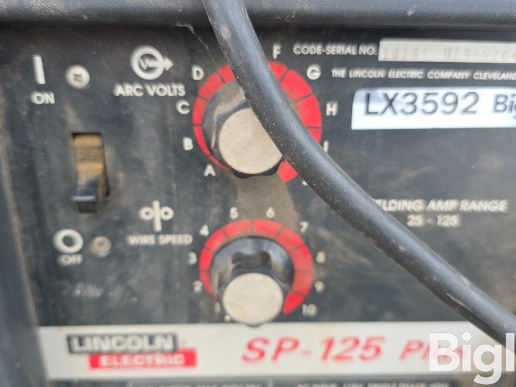 lincoln-sp-125-plus-wire-welder-image-18