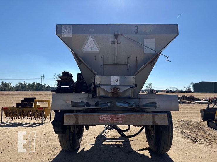 1992-dfi-pull-spreader-image-5