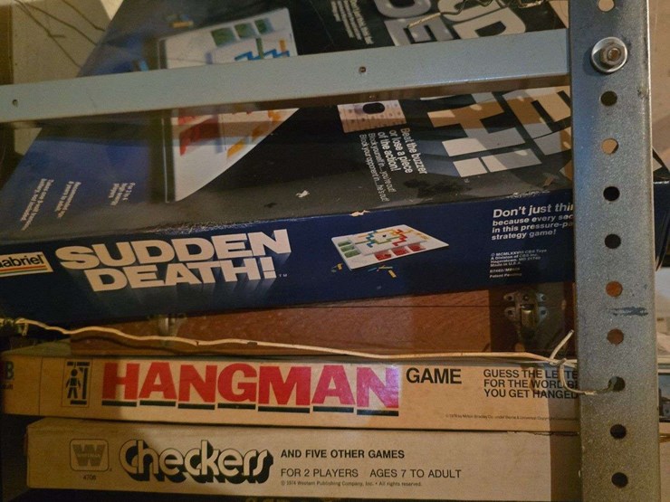 boardgames,-lantern,-keystone-vintage-projector,-slide-trays,-misc.-image-3