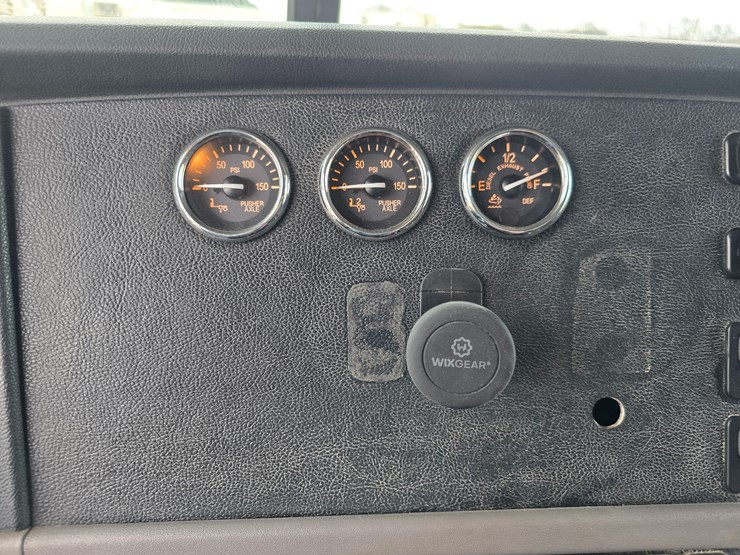 peterbilt-367-image-172