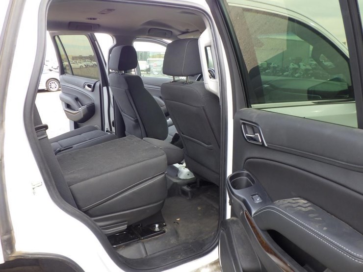 2019-chevrolet-tahoe-image-8