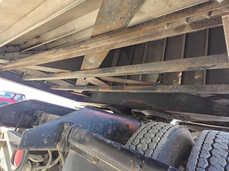 2013-timpte-super-hopper-image-39