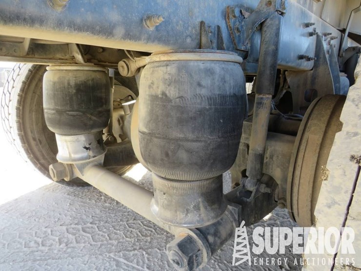 peterbilt-367-image-14