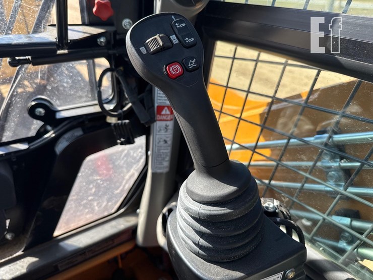 2024-case-tv620b-image-32