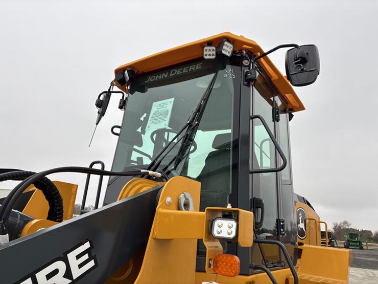 john-deere-624-image-50