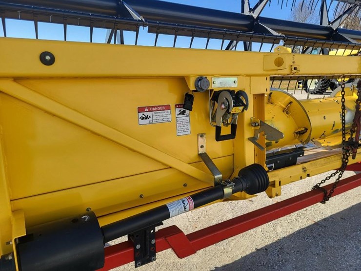 new-holland-74c-image-45