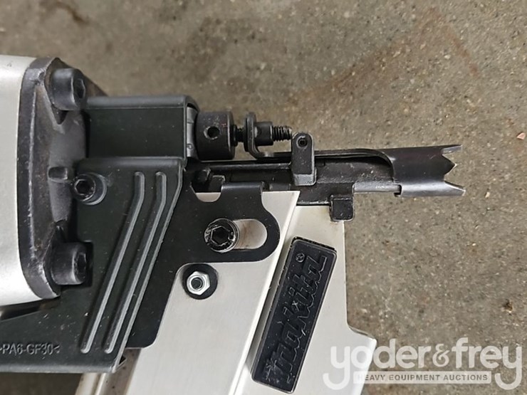 makita-an924-3-1/2"-framing-nailing,-reconditioned-image-11