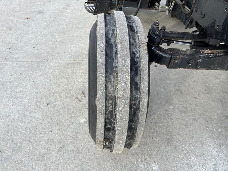 case-ih-mxu130-image-54