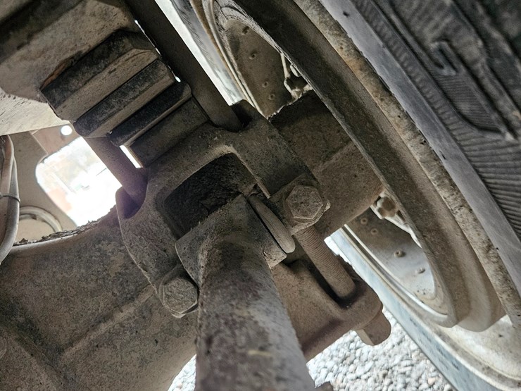 freightliner-columbia-120-image-104