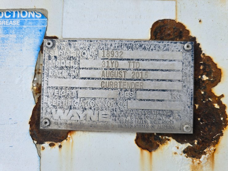 2003-peterbilt-320-image-96