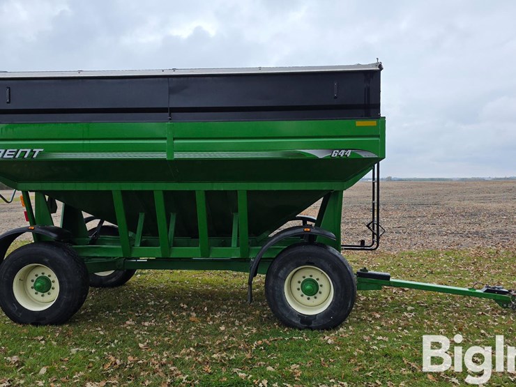 unverferth-brent-gt-644-gravity-wagon-image-4