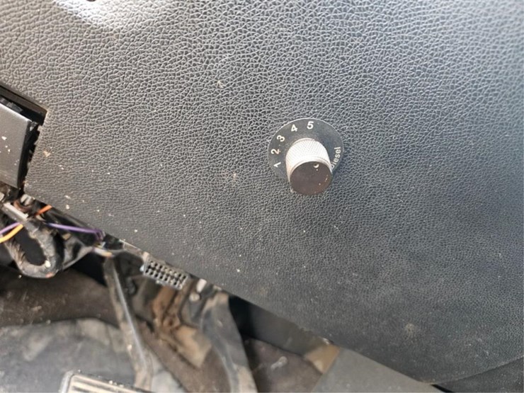 2008-chevrolet-3500-image-33