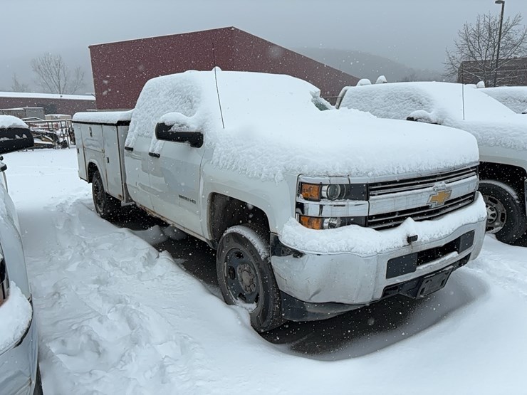 2016-chevrolet-2500hd-image-2
