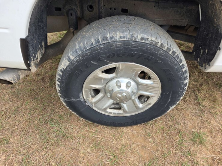 2018-dodge-2500-image-14