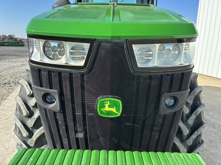 john-deere-8320r-image-15