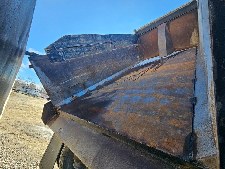 peterbilt-379-image-40