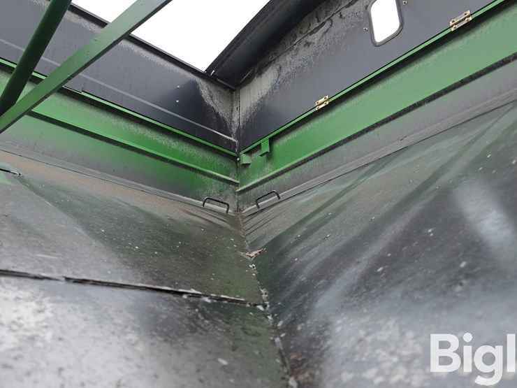 unverferth-brent-gt-644-gravity-wagon-image-20