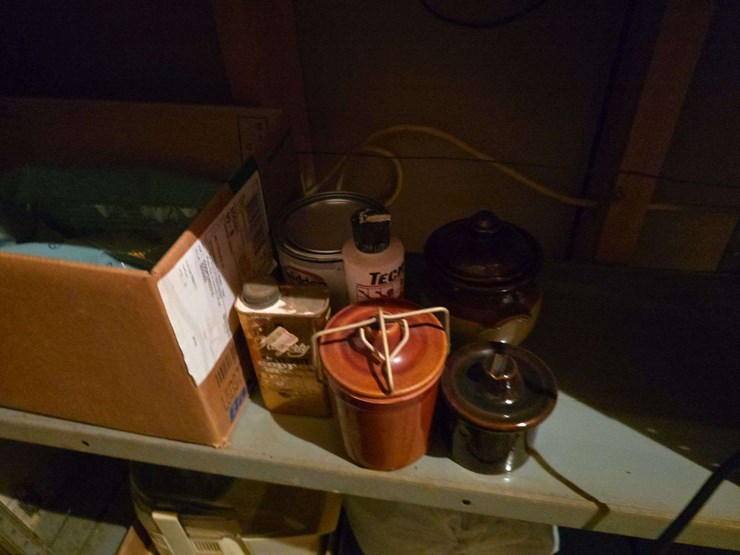 crock-pot,-candle-holders,-vases,-toast-master,-misc.,-shelf-not-included-image-3