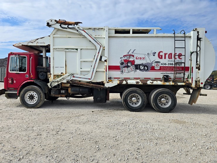 1996-mack-mr688s-image-11