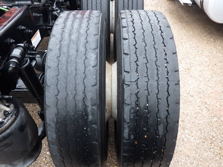 freightliner-cascadia-116-image-8