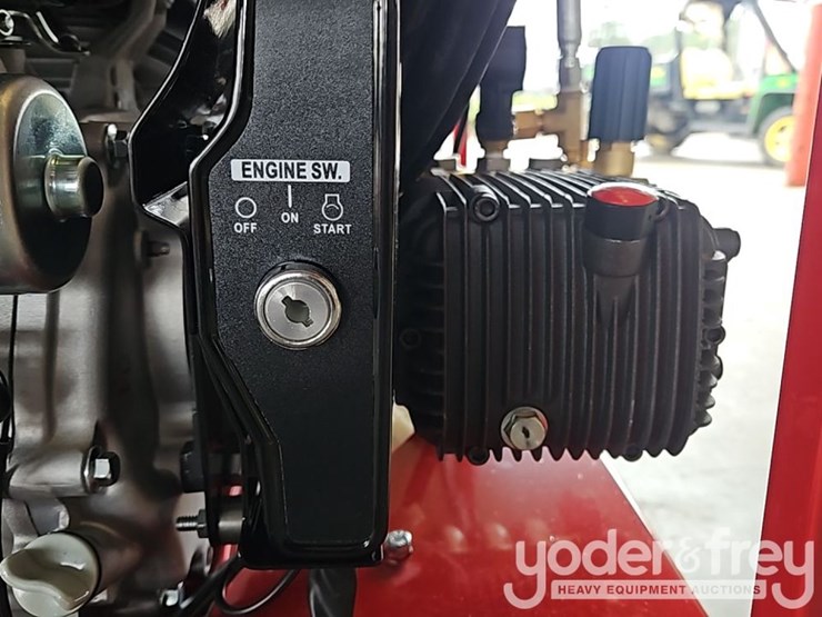 unused-magnum-4000-gold-pressure-washer,-15hp,-electric-start,-12v-system,-diesel-fire-burner-image-11